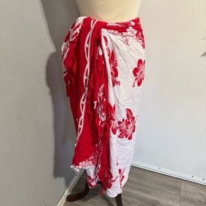 Hawaiian Red Floral Pareo Beach Cover Up Wrap Tasseled Sarong 55.5 x 37.5 in